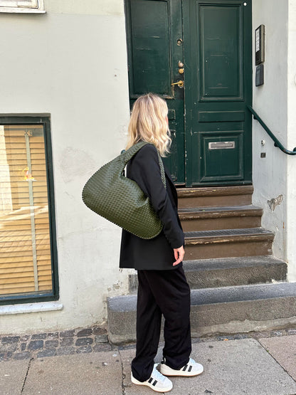 Stylische & Geräumige Schultertasche in Weinrot – Dein Alltag-Must-Have