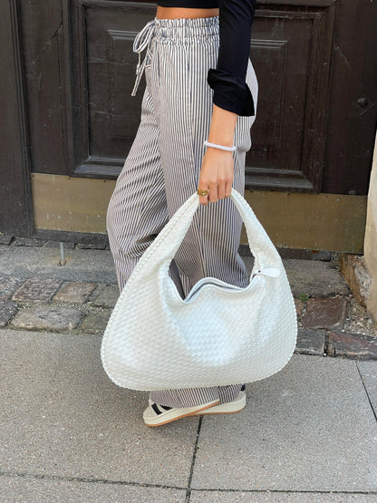 Stylische & Geräumige Schultertasche in Weinrot – Dein Alltag-Must-Have