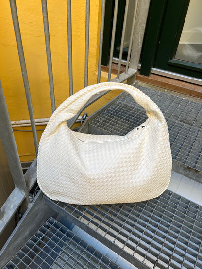 Stylische & Geräumige Schultertasche in Weinrot – Dein Alltag-Must-Have