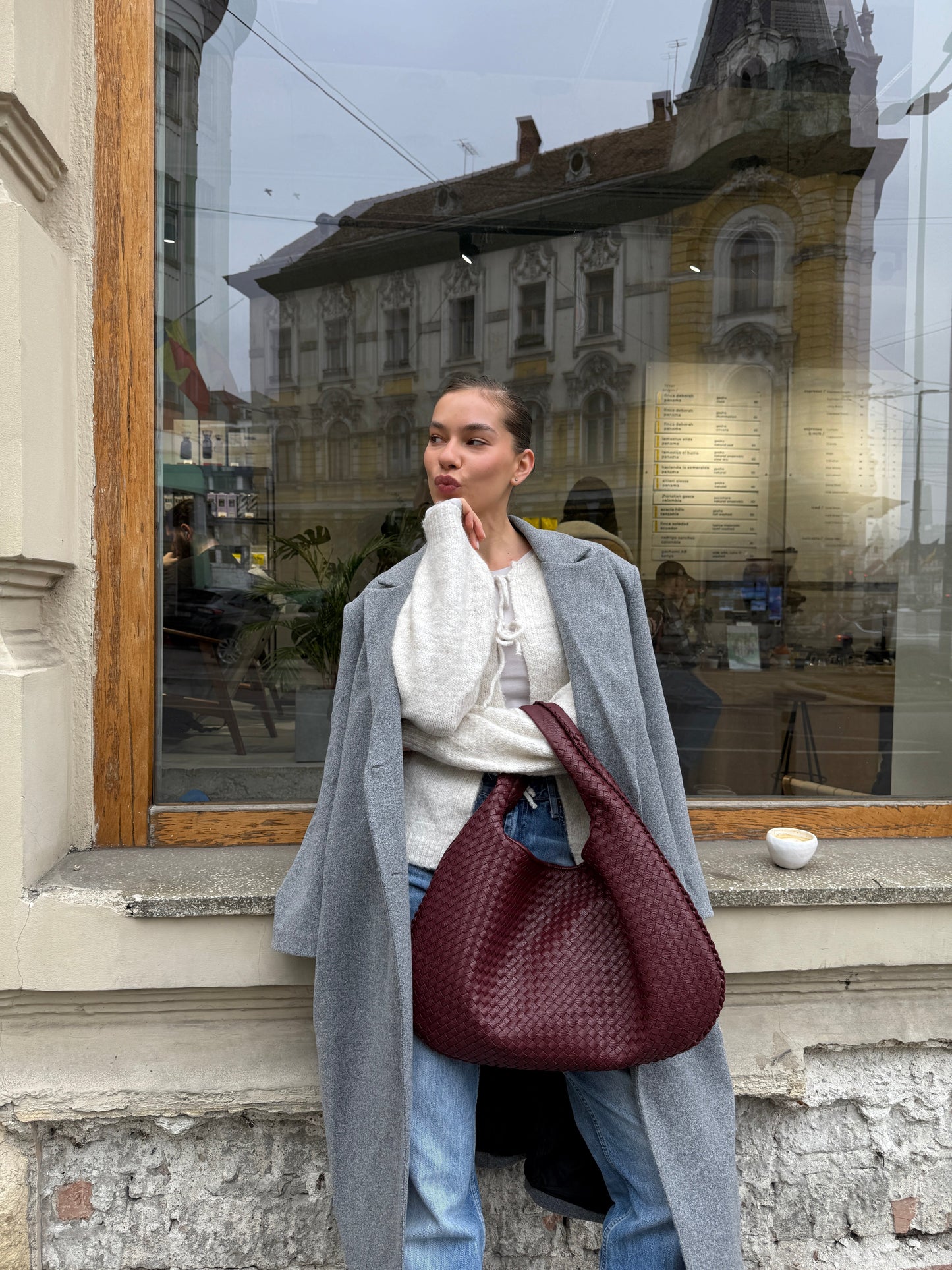 Stylische & Geräumige Schultertasche in Weinrot – Dein Alltag-Must-Have